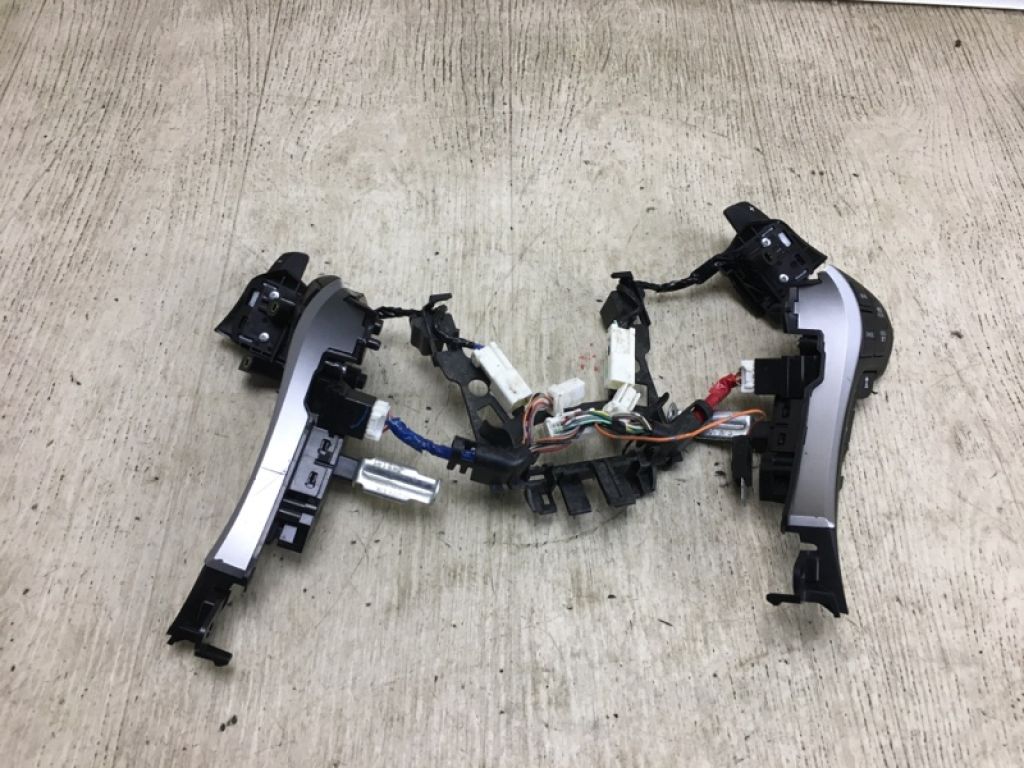 36770-TX6-A11 | Кнопки на руль ACURA ILX 16-19