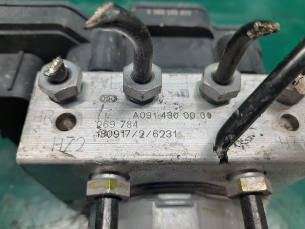 47660-HW21A | Блок антиблокувальної системи INFINITI QX30 16-20 - Фото 4