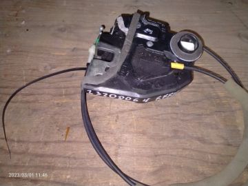 Замок двері задн. прав. TOYOTA CAMRY 50 12-15