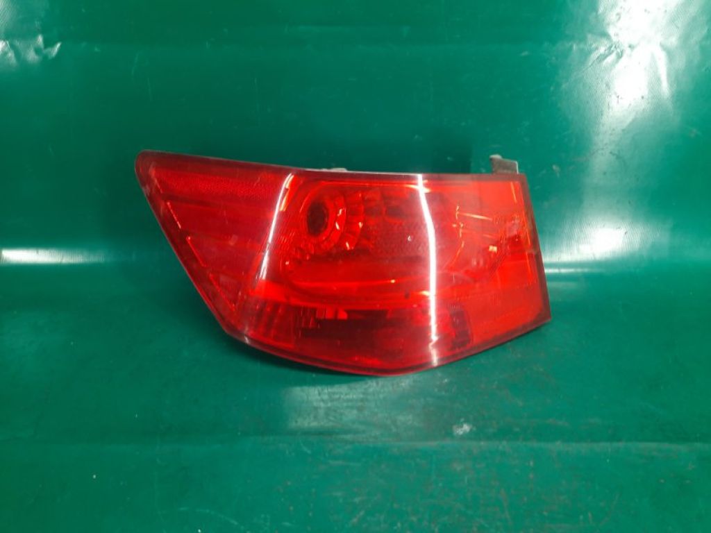 92401-1M010 | Фонарь наружный лев. KIA FORTE/CERATO TD 08-13