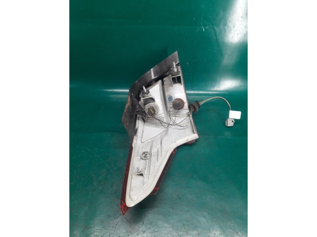 DM5Z-13404-E | Фонарь наружный прав. FORD FOCUS 10-18 - Фото 10