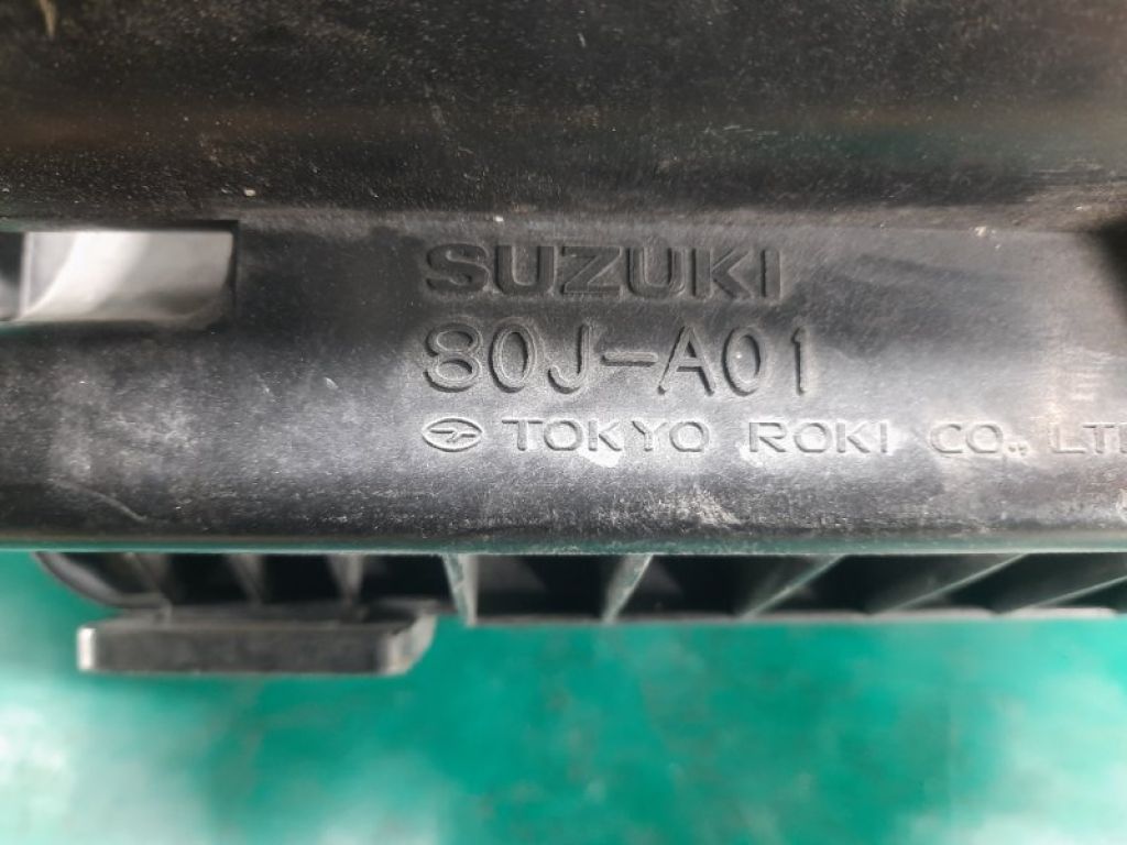 13700-80J00 | Корпус повітряного фільтра SUZUKI SX4 06-13 - Фото 7