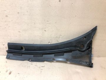 Пластик під лобове скло / Жабо лів. MAZDA 3 BK 03-08