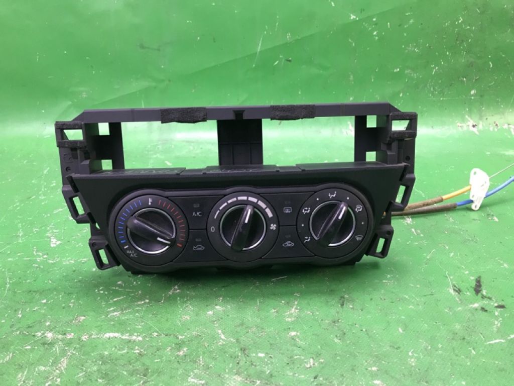 BJS8-61-190B | Блок керування піччю MAZDA 3 BM 13-19