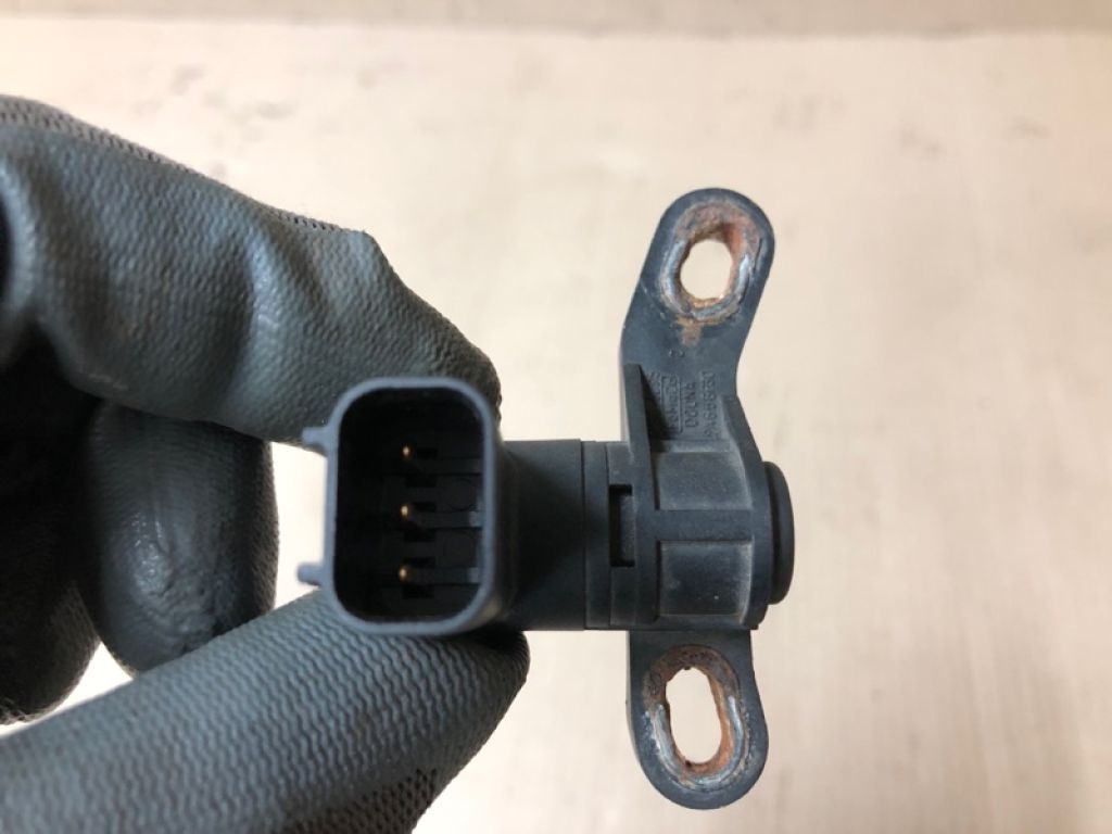 L3G2-18-221 | Датчик положення колінвалу MAZDA 3 BK 03-08 - Фото 3