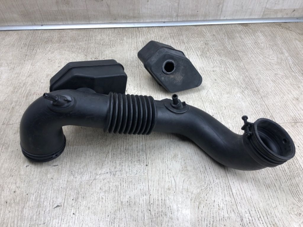 28140-1U500 | патрубок повітряного фільтра KIA SORENTO XM 09-14 - Фото 3