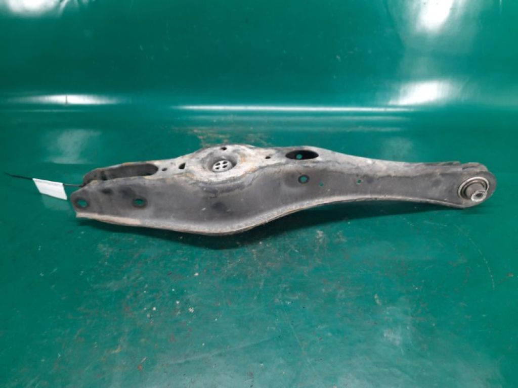 5Q0 505 311 D | Важіль задньої підвіски нижній поперечний прав. AUDI A3 (8V) 12–17 - Фото 3