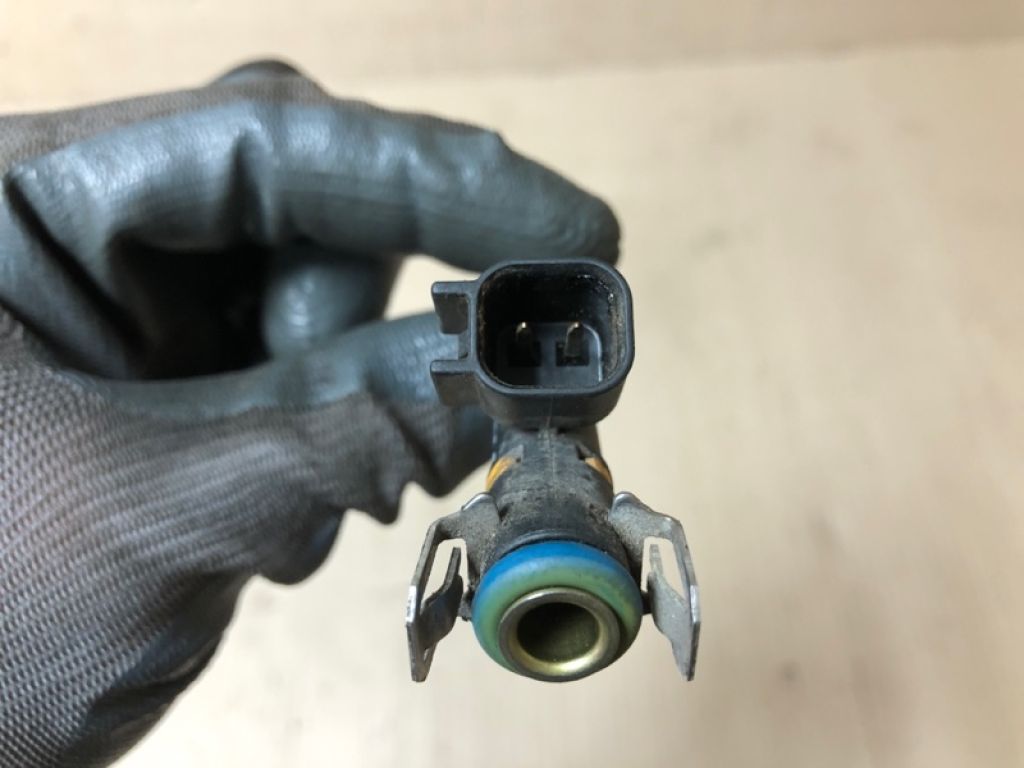 L3G5-13-250 | Форсунка топливная MAZDA 3 BK 03-08 - Фото 3
