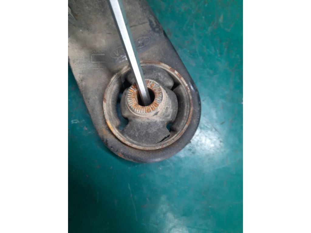 54500-B2000 | Важіль передньої підвіски нижній лів. KIA SOUL PS 13-19 - Фото 6