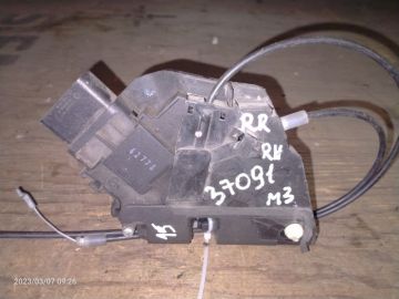Замок двері задн. прав. MAZDA 3 BK 03-08
