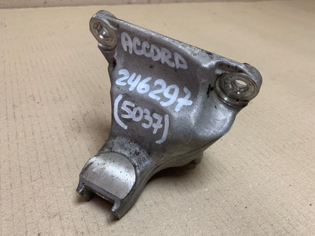 50630-TA1-A00 | Кронштейн двигуна передн. HONDA ACCORD USA 07-12