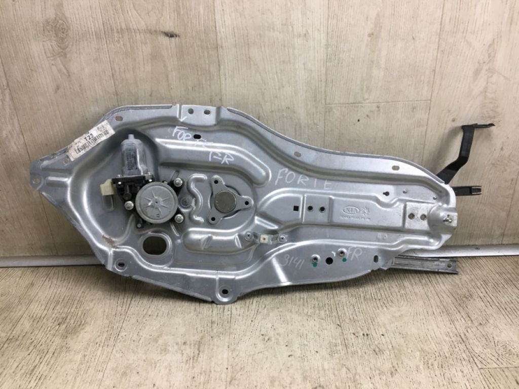 82402-1M010 | Склопідйомник передн. прав. KIA FORTE/CERATO TD 08-13