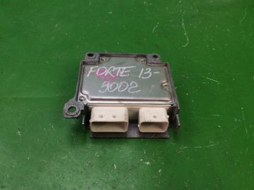 Блок управления AIRBAG KIA FORTE YD 12-