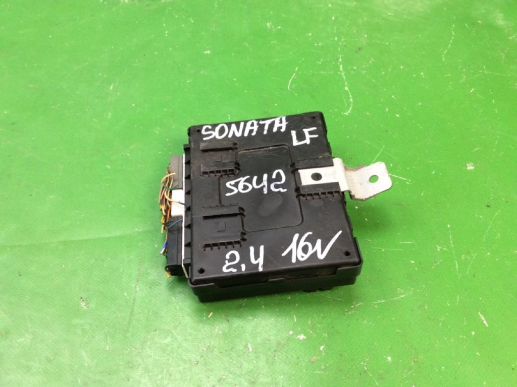 95400-C2100 | Блок комфорту HYUNDAI SONATA LF 2014-