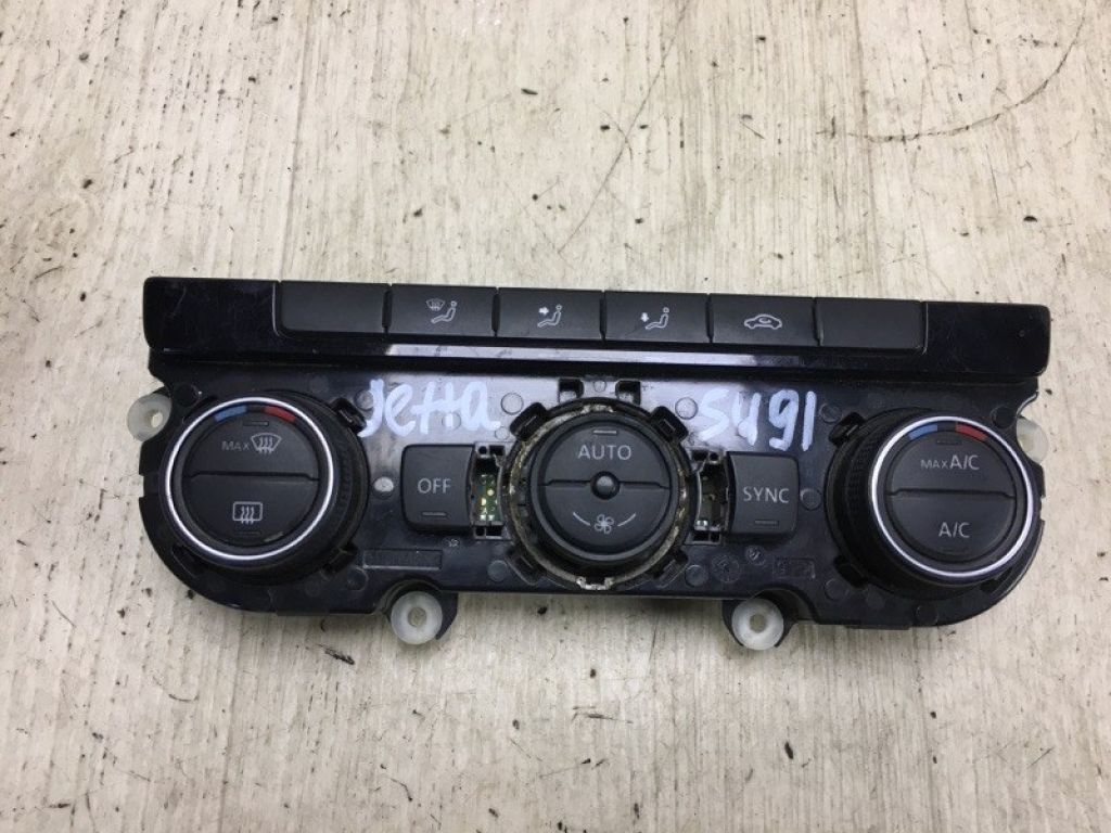 561 907 044 AN | Блок керування піччю VOLKSWAGEN PASSAT B7 11-15