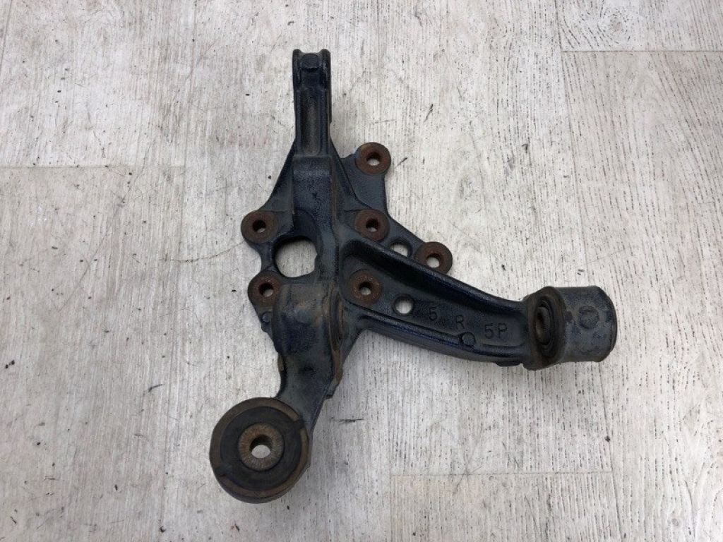 42304-06140 | Цапфа задн. прав. TOYOTA CAMRY 55 14-17