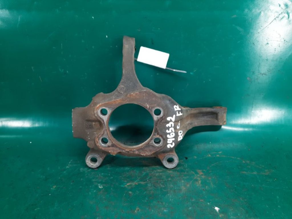 40014-JG000 | Кулак поворотний прав. NISSAN ROGUE 08-15