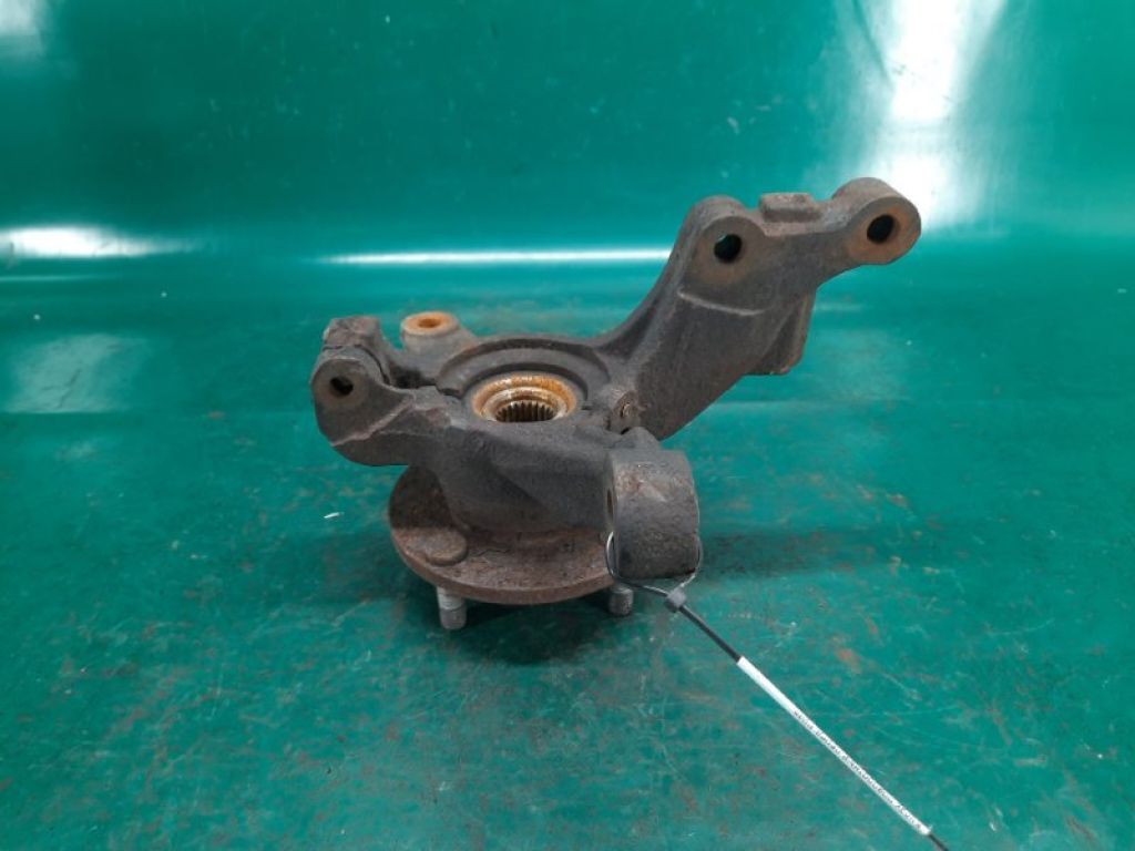 AY1Z-3K185-A | Кулак поворотний передн. прав. FORD FIESTA 08-17 - Фото 4