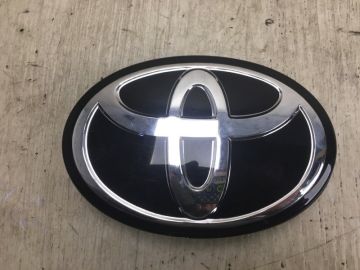 Емблема TOYOTA COROLLA E170 13-19