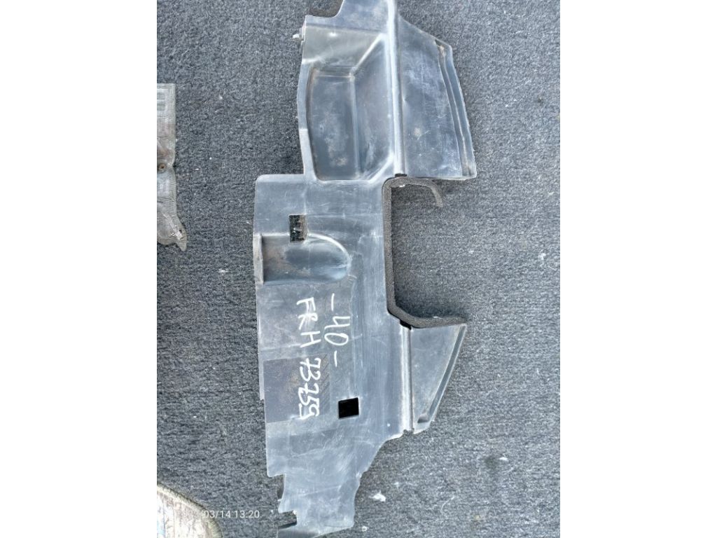 53293-06070 | Дефлектор радиатора TOYOTA CAMRY 40 06-11