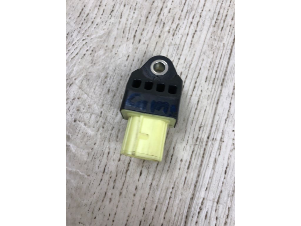 89831-06060 | Датчик удару TOYOTA CAMRY 55 14-17