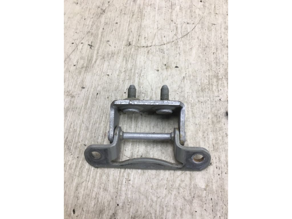 61820FC000 | Петля кришки багажника SUBARU FORESTER SF 97-02 - Фото 3