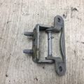 61820FC000 | Петля кришки багажника SUBARU FORESTER SF 97-02 - Прев'ю 2