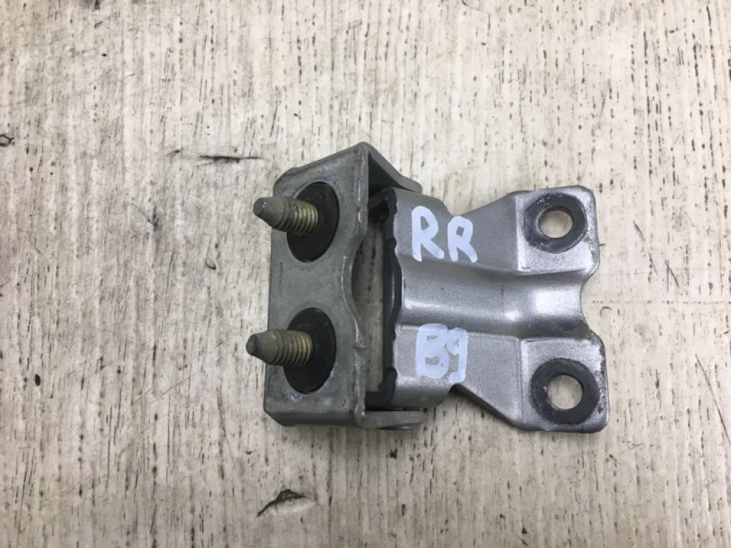 60870AG00A9P | Петля кришки багажника SUBARU TRIBECA B9 05-07