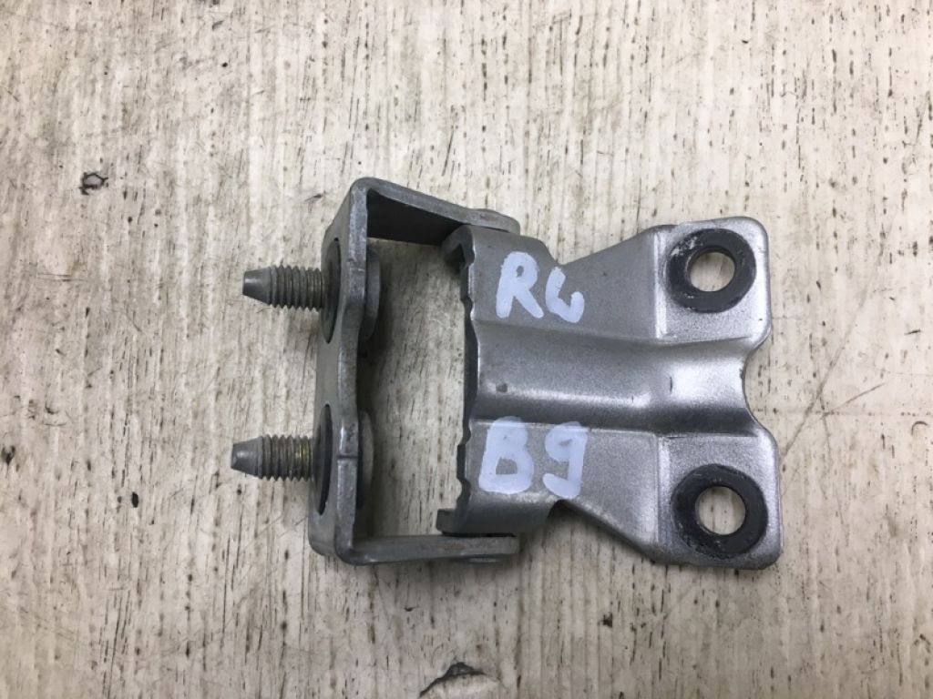 60870AG00A9P | Петля кришки багажника SUBARU TRIBECA B9 05-07