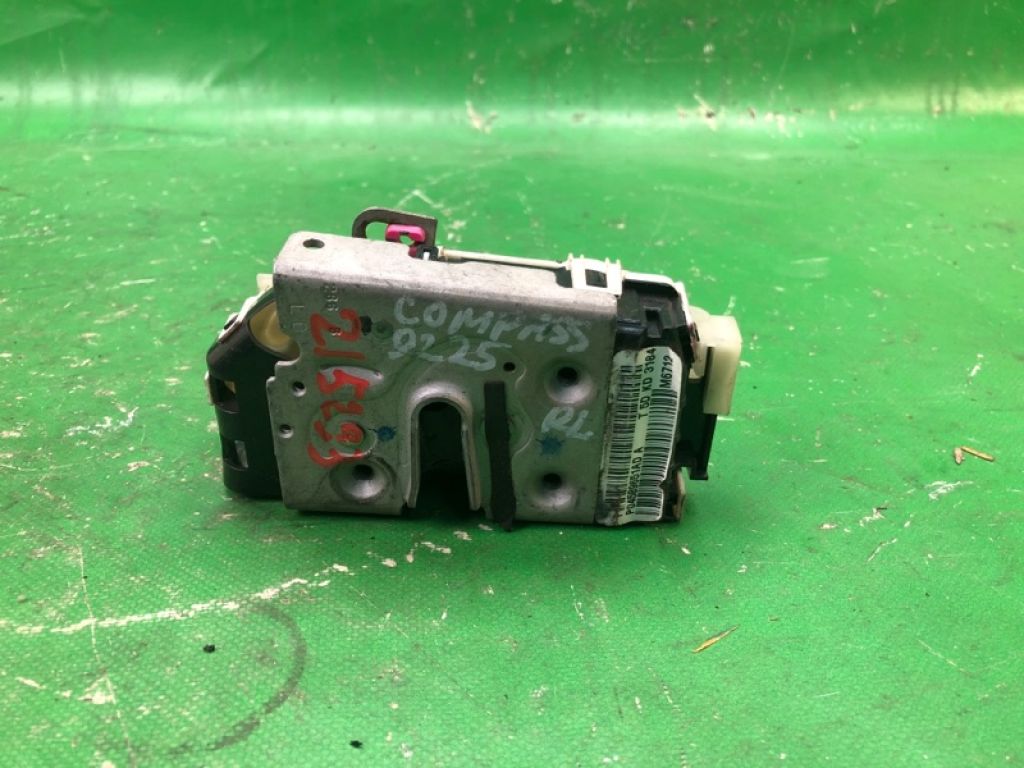 4589651AD | Замок двери задн. лев. JEEP COMPASS 06-16