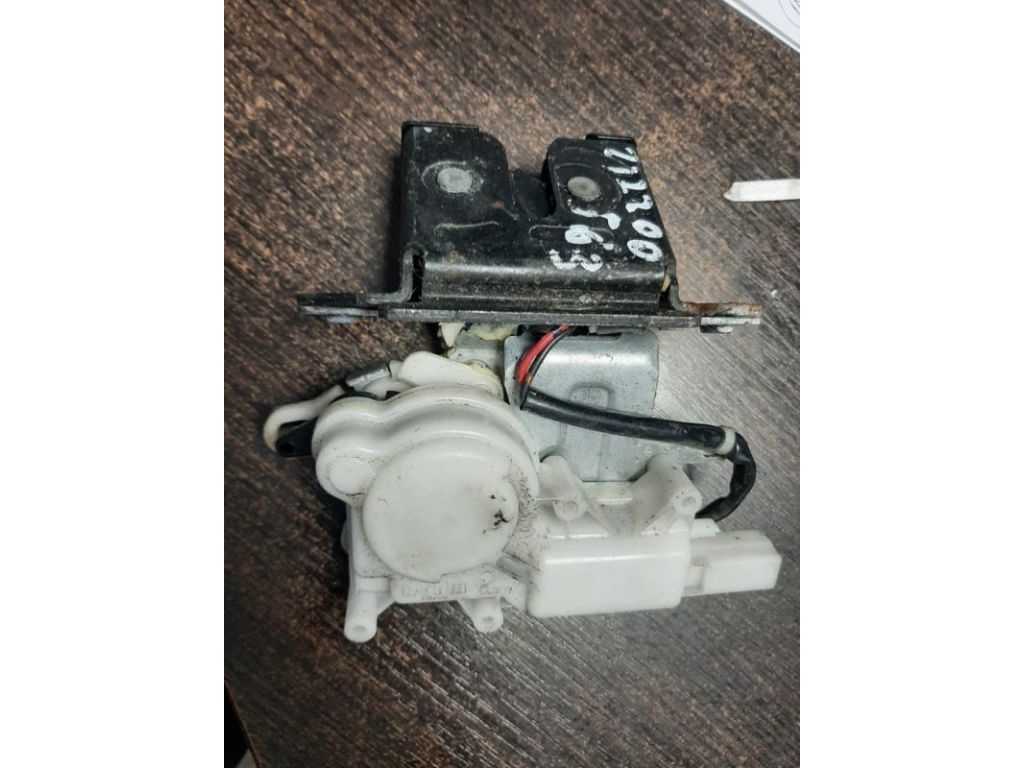 EG21-62-310 | Замок кришки багажника MAZDA CX-7 06-12