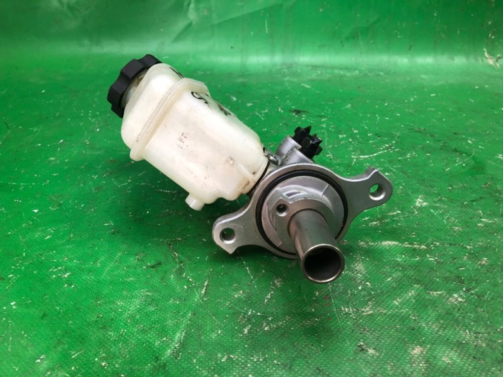 58510-3Q400 | Головний гальмівний циліндр HYUNDAI SONATA YF 10-14 - Фото 2