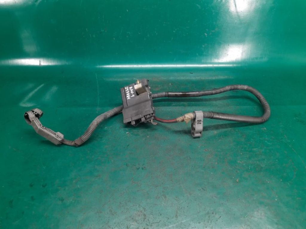 82122-42030 | Клемма аккумулятора TOYOTA RAV4 00-05