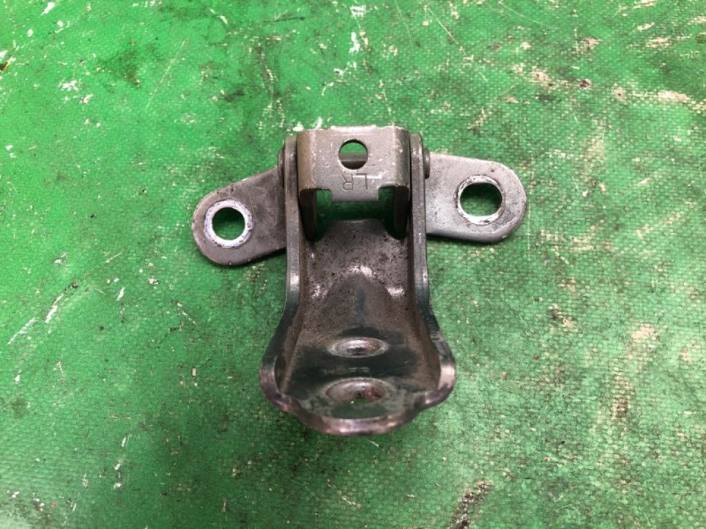 79320-2H000 | Петля двері нижня прав. HYUNDAI ELANTRA HD 06-11 - Фото 3