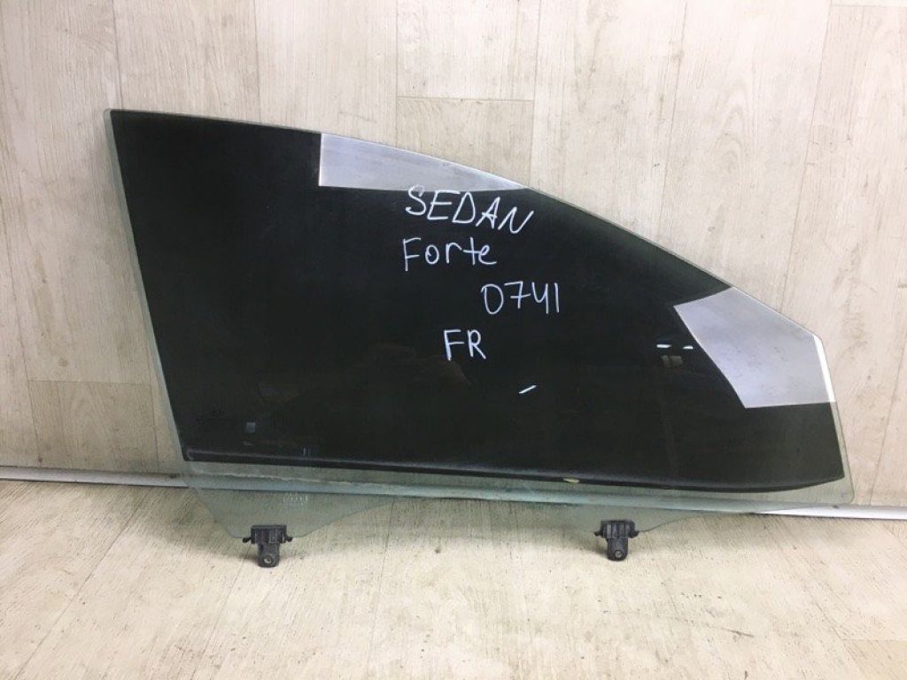 82420-1M000 | Скло дверей передн. прав. KIA FORTE/CERATO TD 08-13