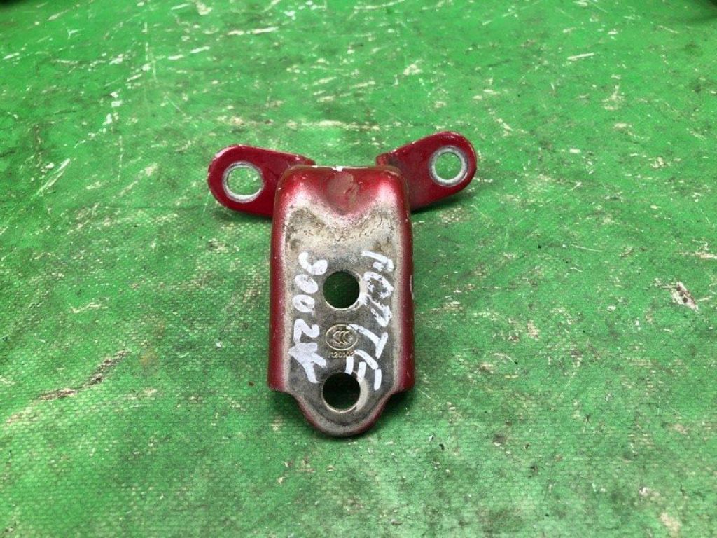 79320-2E000 | Петля двері нижня задн. прав. KIA FORTE YD 12-