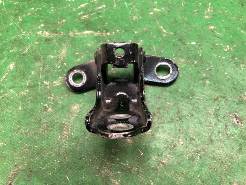 79320-2H000 | Петля двері нижня прав. KIA FORTE/CERATO TD 08-13 - Фото 3