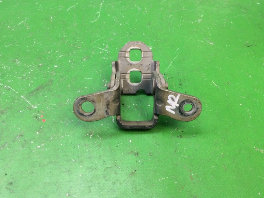 5074257AB | Петля двери верхняя лев. JEEP PATRIOT 10-17