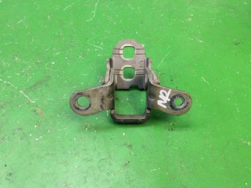 Петля двери верхняя лев. JEEP PATRIOT 10-17