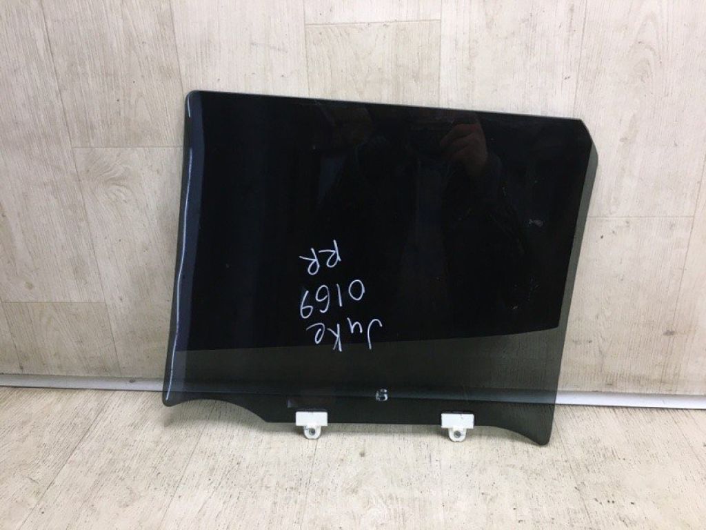 82300-1KA1A | Стекло двери задн. прав. NISSAN JUKE 10-19 - Фото 2