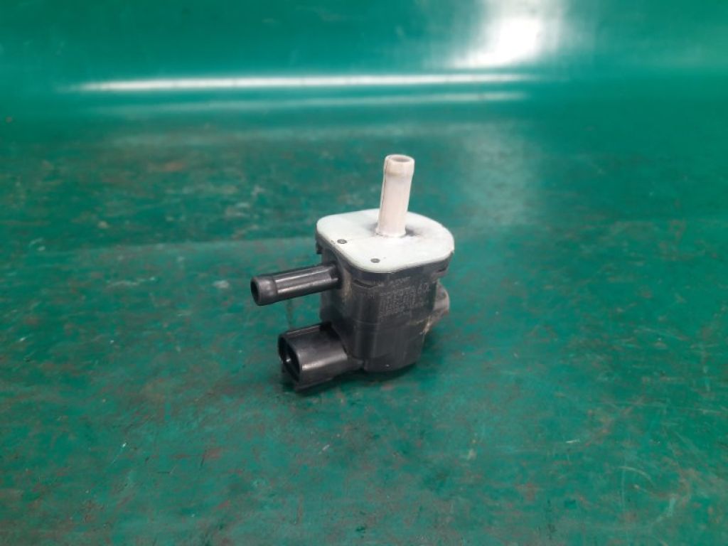 90910-12276 | Клапан електромагнітний (вакуумний) TOYOTA PRIUS 16-