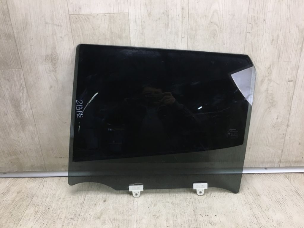 82301-1KA1A | Стекло двери задн. лев. NISSAN JUKE 10-19