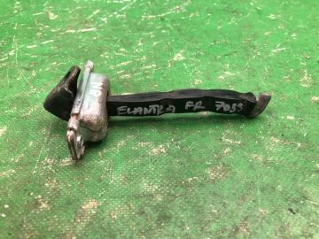 Обмежувач дверей передн. HYUNDAI ELANTRA MD 10-15