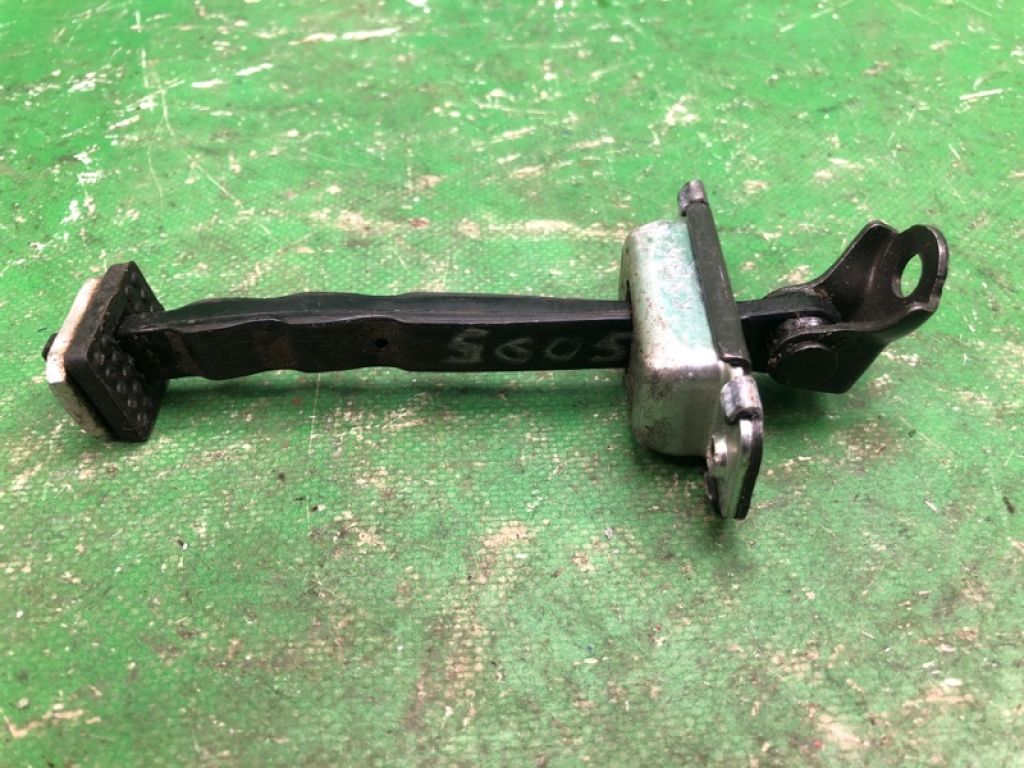 79480-C1010 | Обмежувач дверей задн. HYUNDAI SONATA LF 2014-