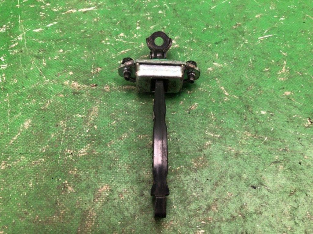 79480-1M000 | Обмежувач дверей задн. KIA FORTE/CERATO TD 08-13 - Фото 2