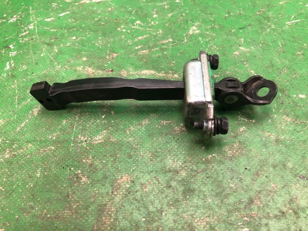 79480-1M000 | Обмежувач дверей задн. KIA FORTE/CERATO TD 08-13 - Фото 4