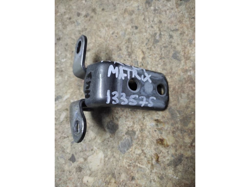 68780-02050 | Петля двери нижняя задн. лев. TOYOTA MATRIX 02-08