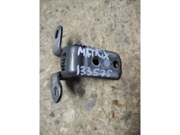 Петля двери нижняя задн. лев. TOYOTA MATRIX 02-08