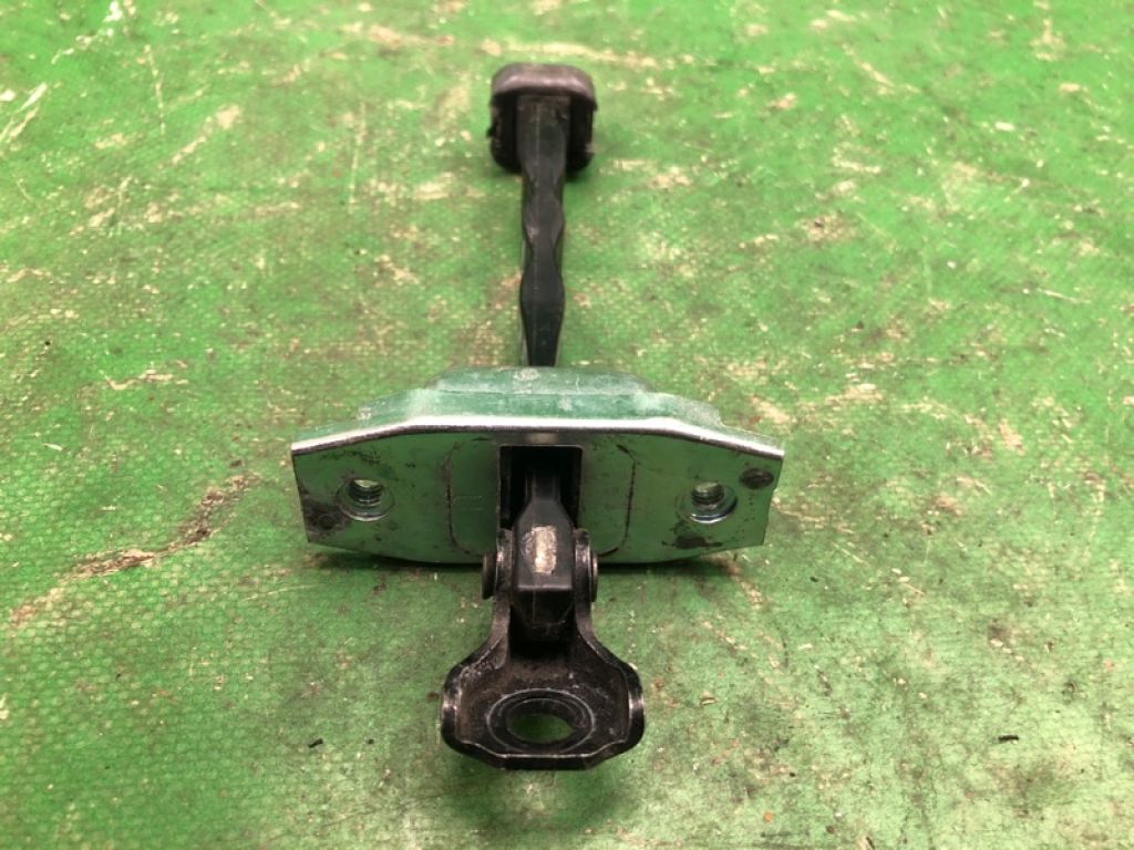 68610-06091 | Ограничитель двери передн. TOYOTA CAMRY 55 14-17 - Фото 3