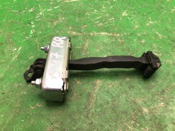 Обмежувач дверей задн. TOYOTA 4RUNNER 10-16